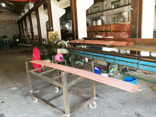 銅管翅片加工、調(diào)直設(shè)備